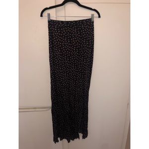 Floral maxi skirt with a slit